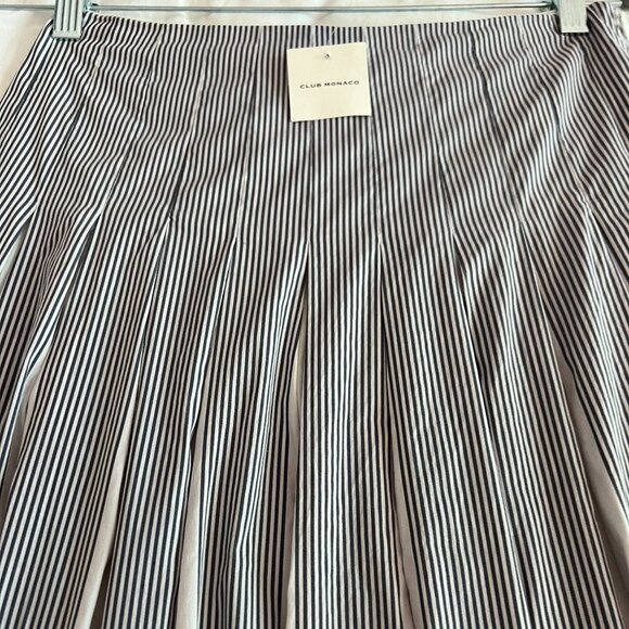 Women's Club Monaco Pleated Stripe Skirt - Navy/White size 2 - Picture 8 of 8